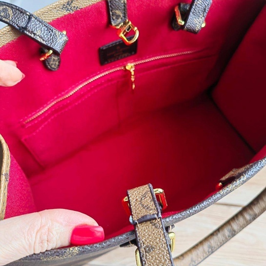Кожаная сумка Louis Vuitton OnTheGo MM 35x26 см