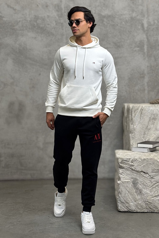 Чёрные спортивные штаны Armani Exchange red embroidery