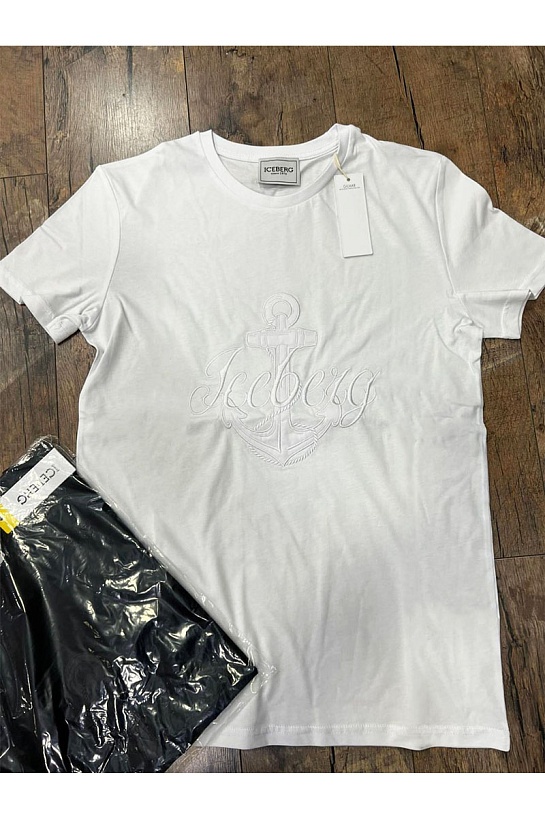 Футболка чёрного цвета Iceberg anchor logo