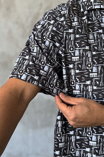Мужская чёрная рубашка Dolce & Gabbana graphic-print   