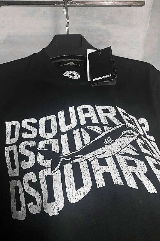 Футболка чёрного цвета Dsquared2 Shark Slouch