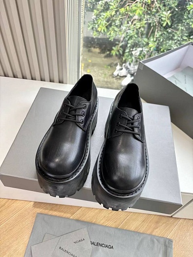 Женские кожаные ботинки Balenciaga Strike Platform Derby premium   