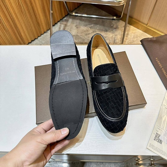 Мужские замшевые лоферы Bottega Veneta Intrecciato - Black