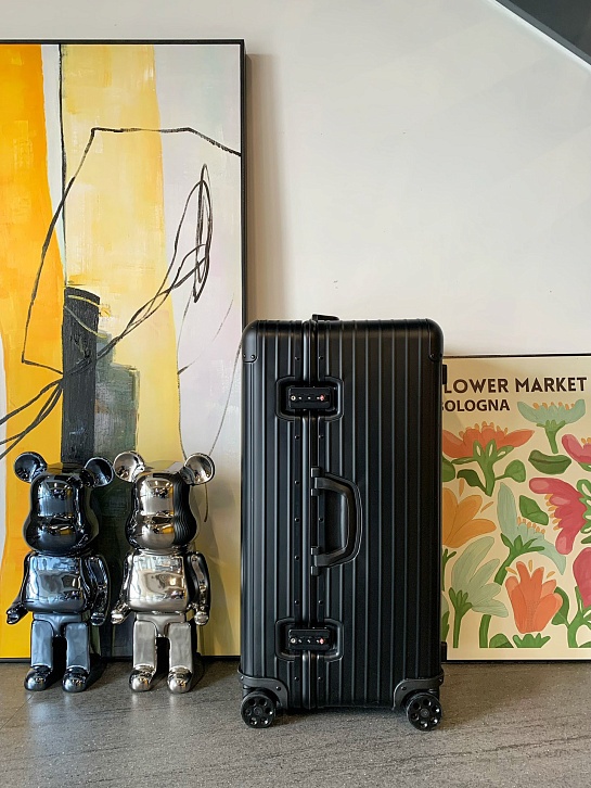 Чемодан Rimowa Aluminum Trunk Premium 77x42x36 см