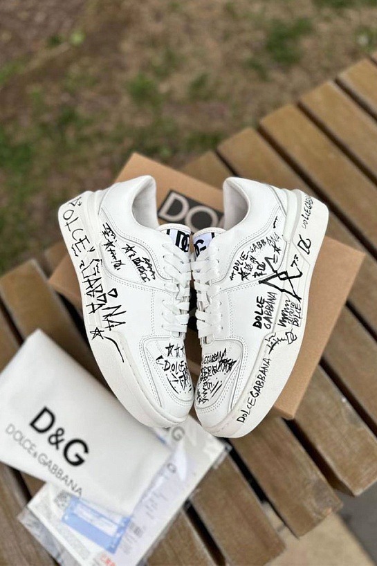 Женские кроссовки Dolce & Gabbana New Roma graffiti-print