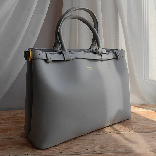 Женская кожаная сумка Prada Buckle 35x25 см (2 расцветки)