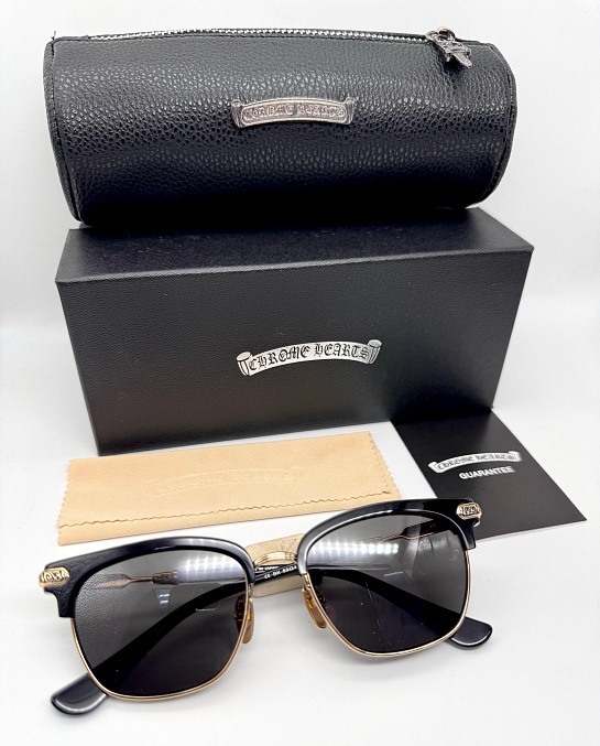 Солнцезащитные очки Chrome Hearts