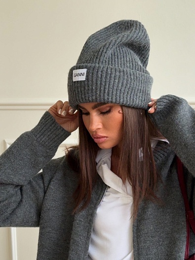 Женская кофта с шапкой Ganni серого цвета   
