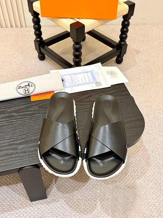 Кожаные шлёпанцы Hermes Infra