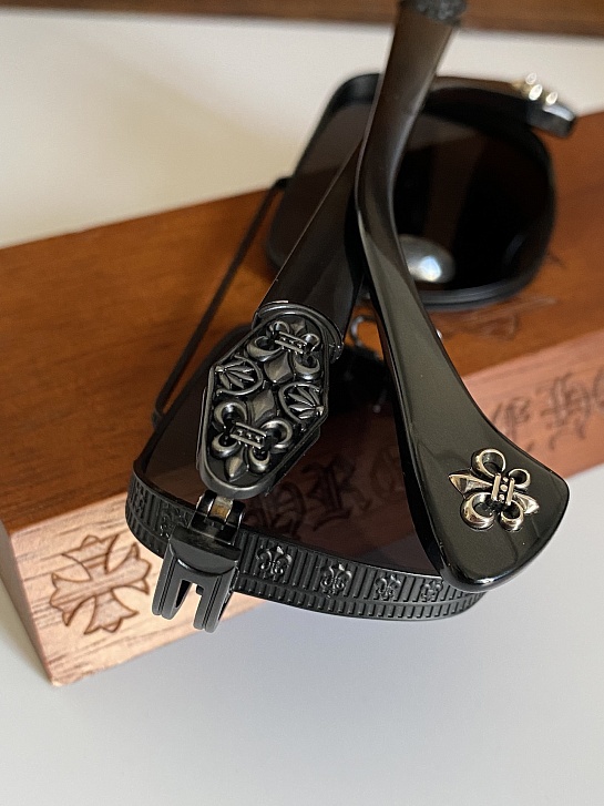 Солнцезащитные очки Chrome Hearts