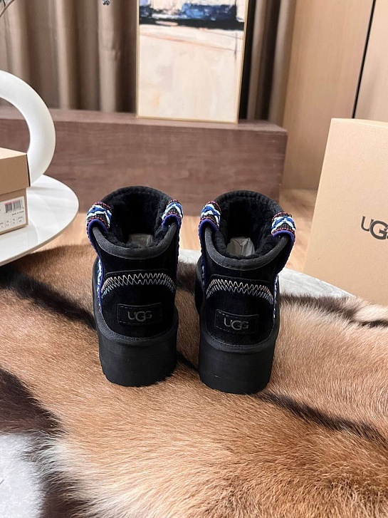 Женские ботинки UGG Ultra Mini Braid Platform - Black