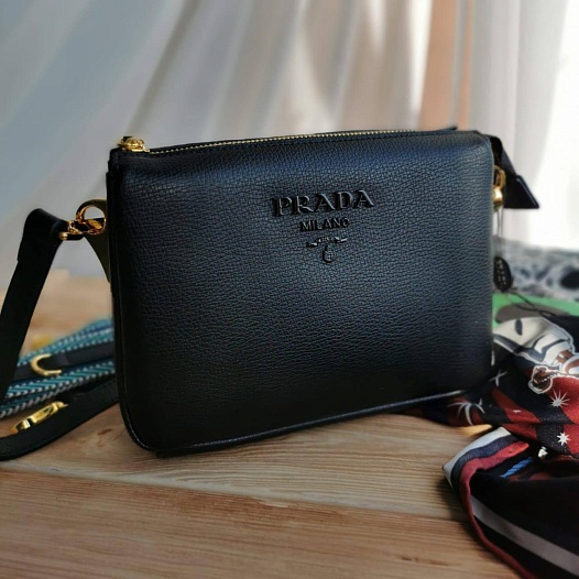 Кожаная сумка Prada 24x16 см - Black   