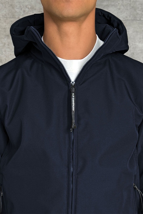 Синяя ветровка C.P. Company Pro-Tek lens detail