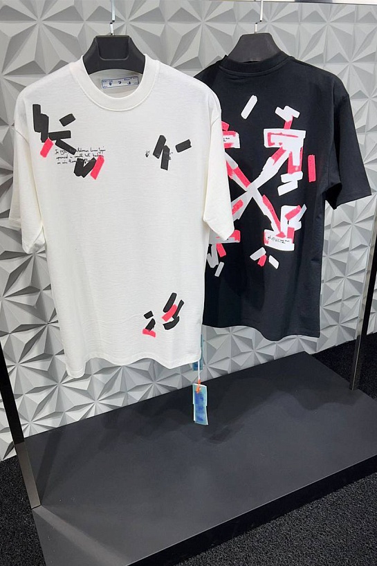 Чёрная оверсайз футболка Off-White Arrow