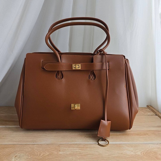 Кожаная сумка Balenciaga Carry All 37x26 см