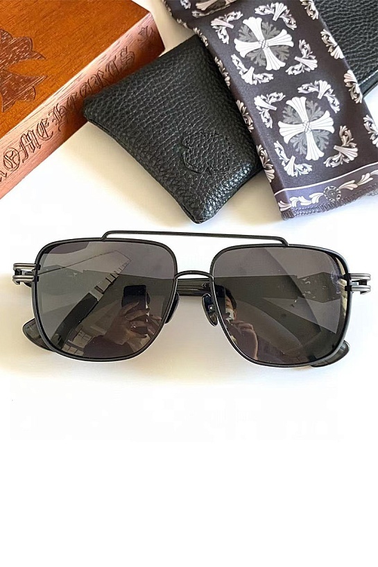 Солнцезащитные очки Chrome Hearts