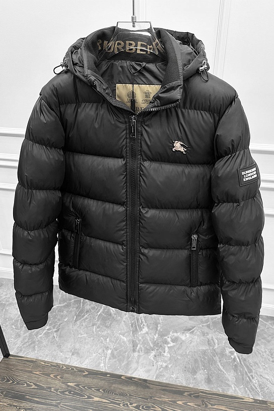 Чёрная куртка Burberry London England logo-patch