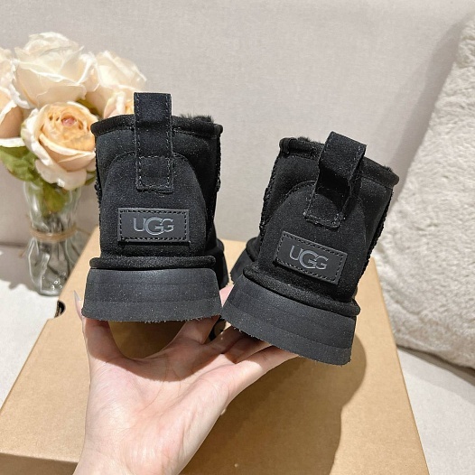 Женские ботинки UGG Classic Ultra Mini Platform - Black   