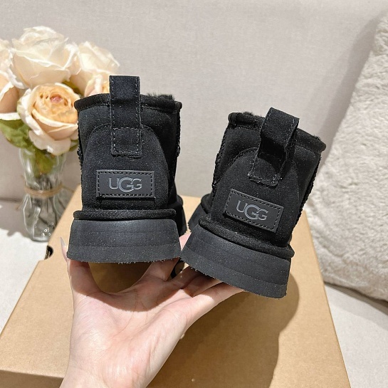 Женские ботинки UGG Classic Ultra Mini Platform - Black