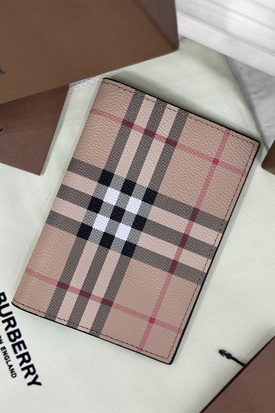 Кожаная обложка для паспорта Burberry Check Premium 14x10x2 см