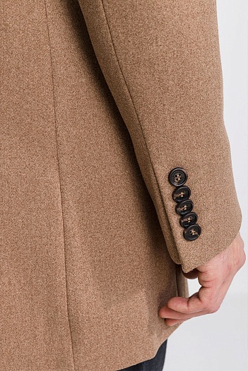 Бежевое мужское пальто Burberry logo label   