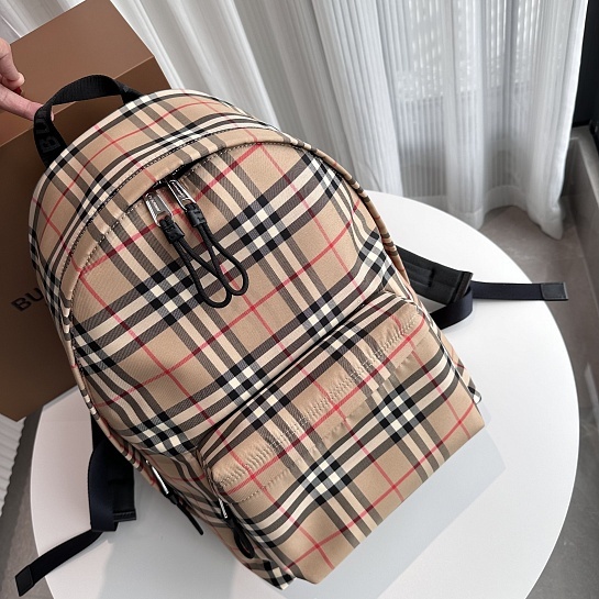 Нейлоновый рюкзак Burberry Vintage Premium 42.5x30.5x14.5 см