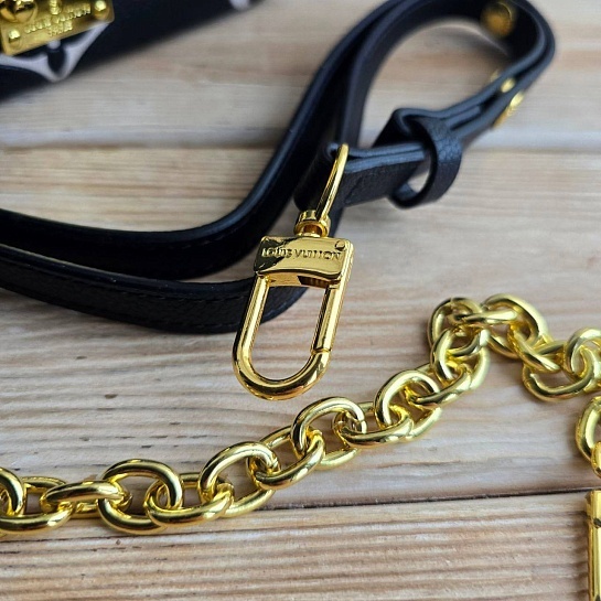 Кожаная сумка Louis Vuitton Pochette Mini 19x10 см - Black