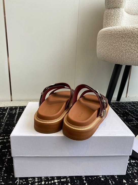 Женские кожаные шлёпанцы Celine