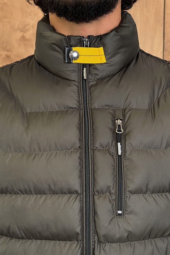 Жилет цвета хаки Parajumpers