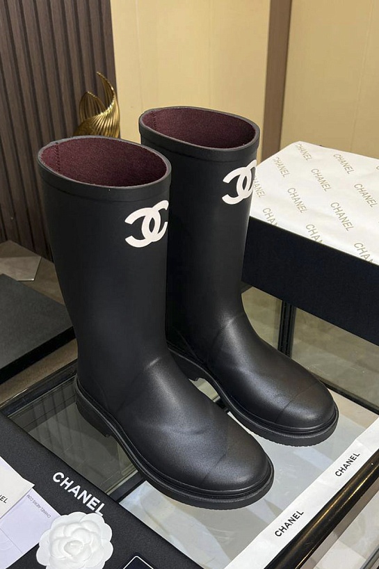 Женские резиновые сапоги Chanel чёрного цвета
