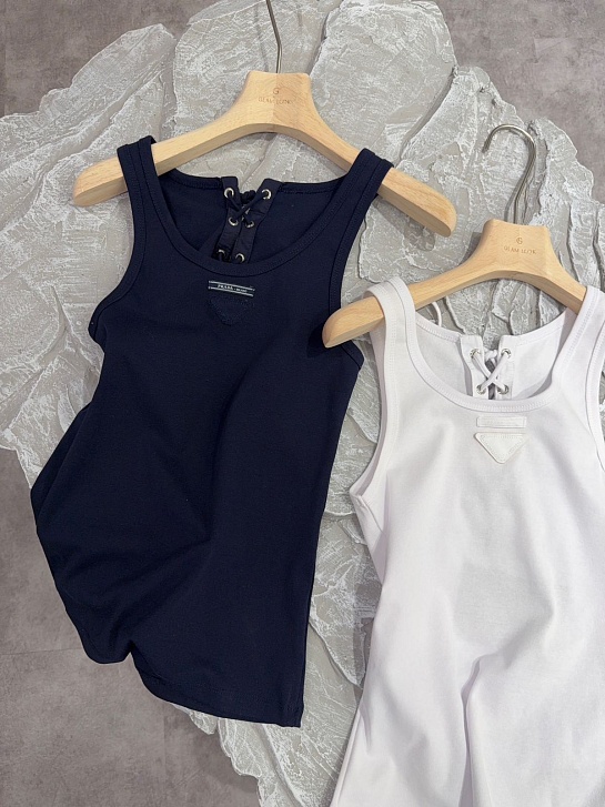 Женский чёрный топ Prada