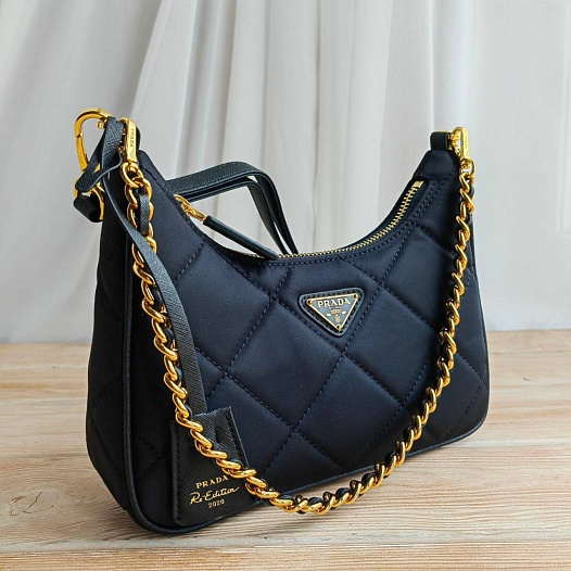 Нейлоновая сумка Prada 21x13 см   