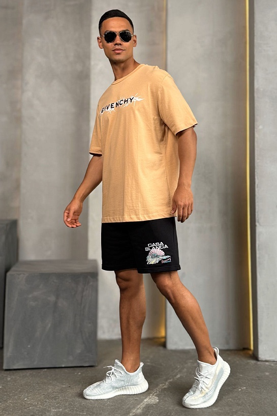 Бежевая оверсайз футболка Givenchy Barbed Wire-print