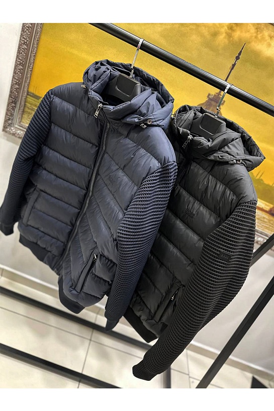 Тёмно-синяя мужская куртка Hugo Boss с вязанными рукавами
