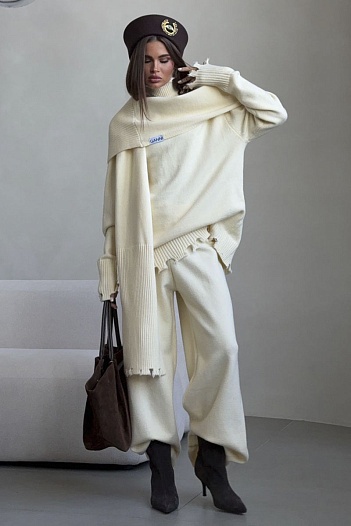 Женский костюм бежевого цвета Ganni   