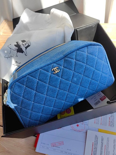 Женская косметичка Chanel Quilted Curvy 27x15 см (2 расцветки)   