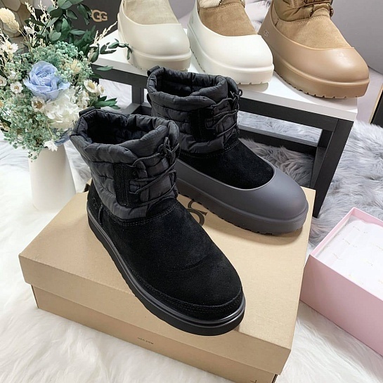 Женские ботинки UGG Classic Mini Lace-Up - Black