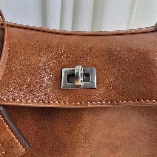 Кожаная сумка Balenciaga Rodeo Medium 35x25 см   