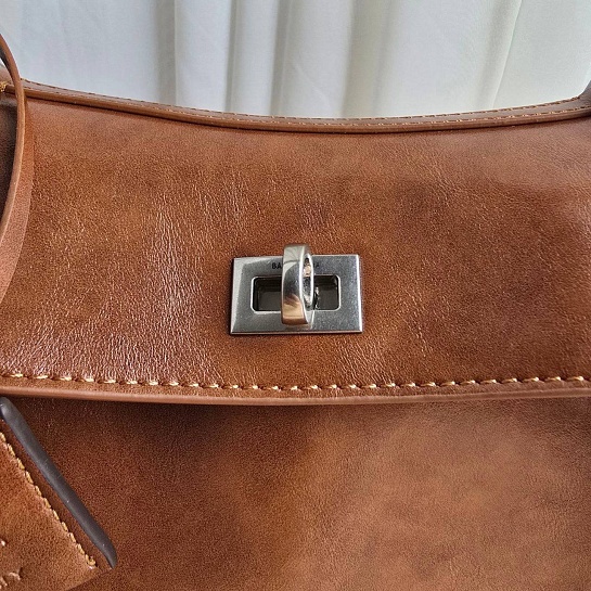 Кожаная сумка Balenciaga Rodeo Medium 35x25 см