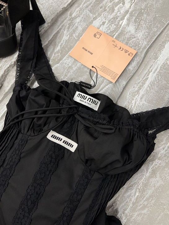 Чёрное женское платье MIU MIU