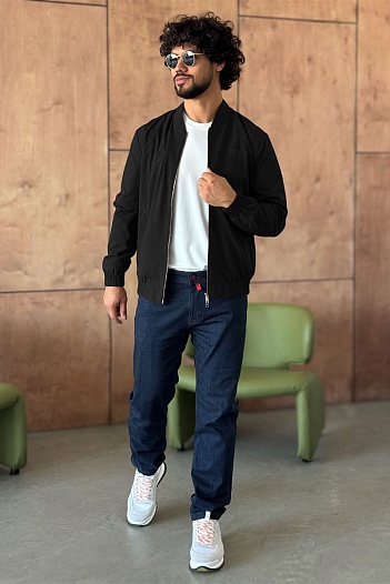 Мужской бомбер Zegna чёрного цвета   