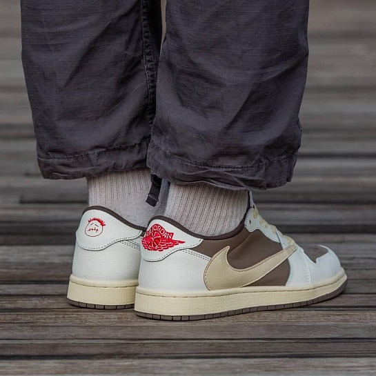 Кроссовки Travis Scott x Nike Air Jordan 1 Low "Reverse Mocha" Premium