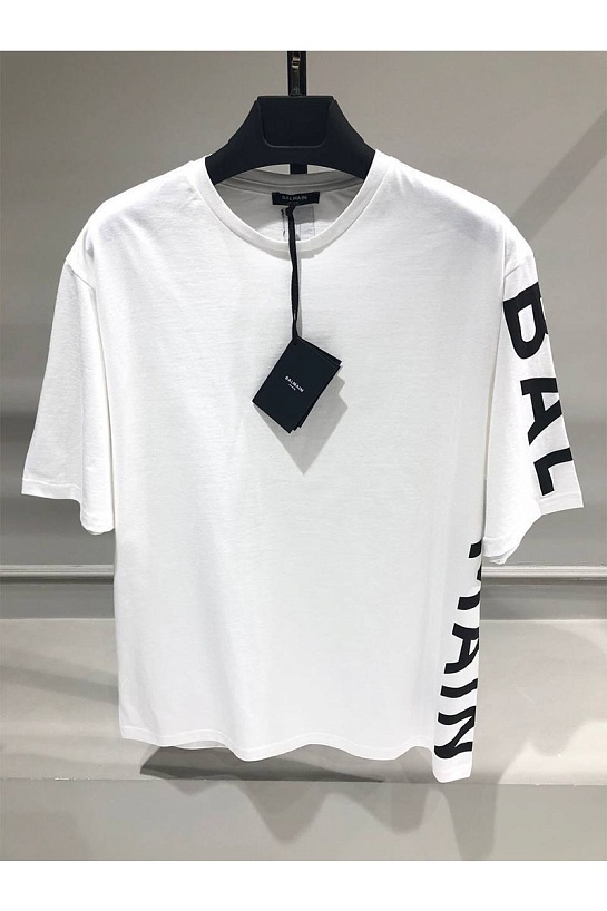 Оверсайз футболка Balmain белого цвета