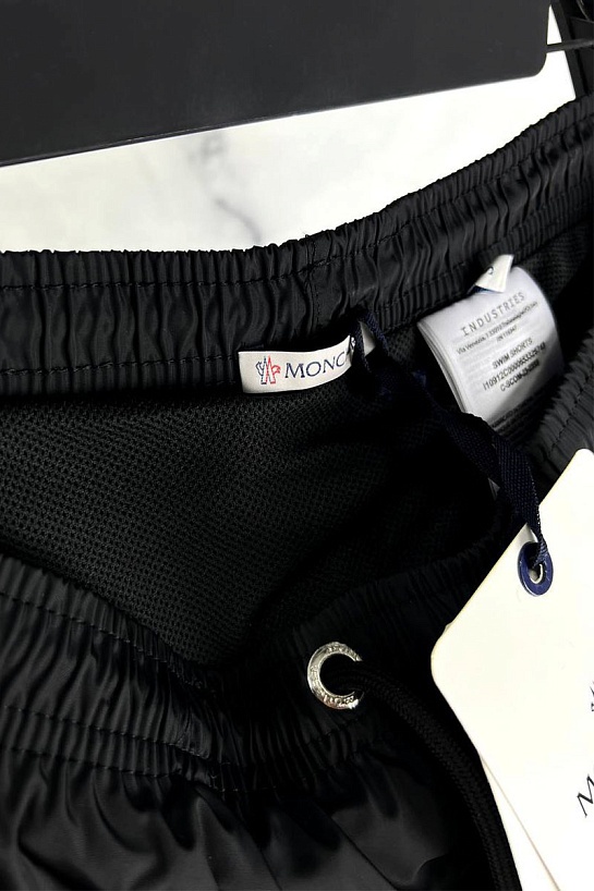 Мужские чёрные шорты Moncler logo-patch