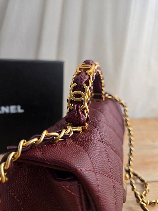 Кожаная сумка Chanel Burgundy Quilted 20x13 см