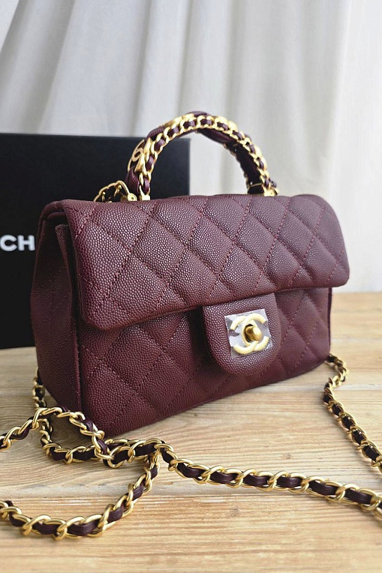 Кожаная сумка Chanel Burgundy Quilted 20x13 см