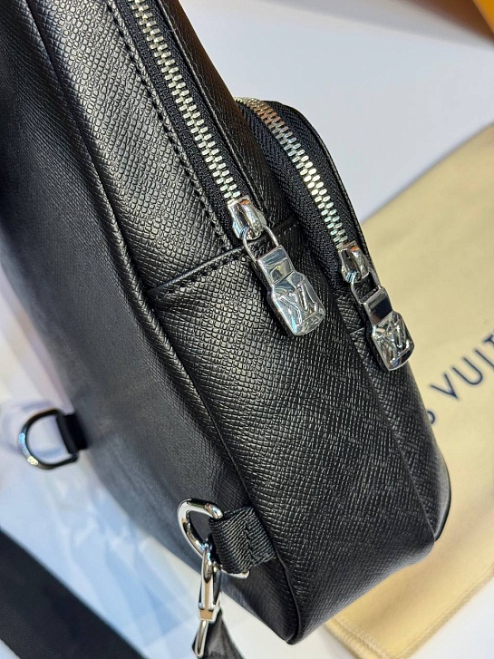 Кожаная сумка Louis Vuitton Avenue Sling premium 30x20x10 см