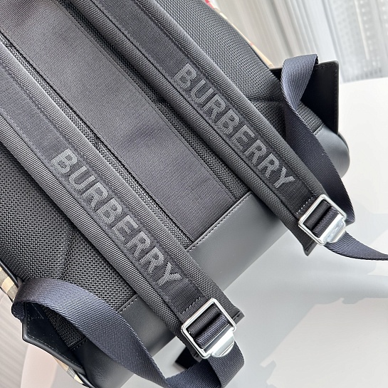 Нейлоновый рюкзак Burberry Vintage Premium 42.5x30.5x14.5 см