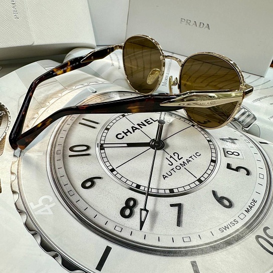 Солнцезащитные очки Prada Loden Lenses