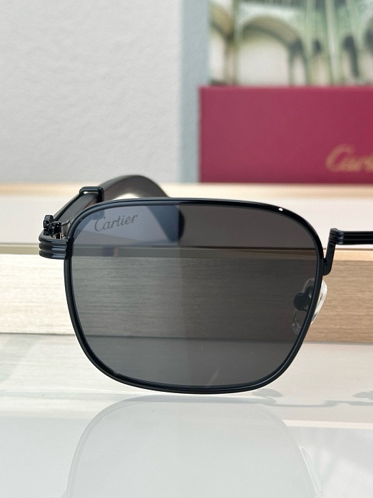 Солнцезащитные очки Cartier